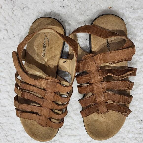 Trotters "Tiki" Leather sandals brown  size 9 - Picture 3 of 6